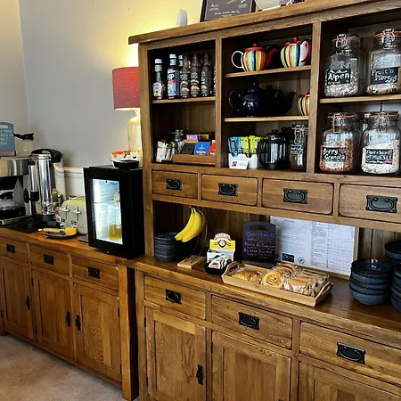 Greystoke House 4* كيسويك