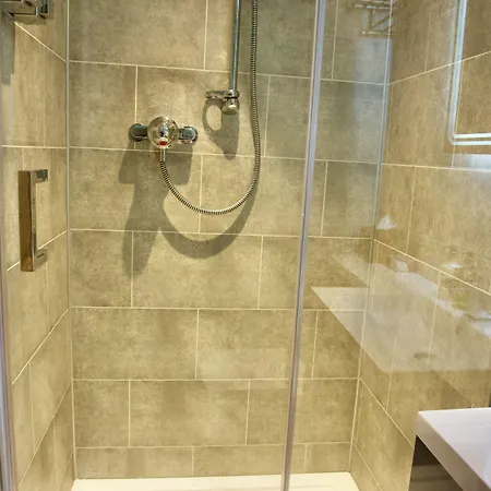 Greystoke House 4*